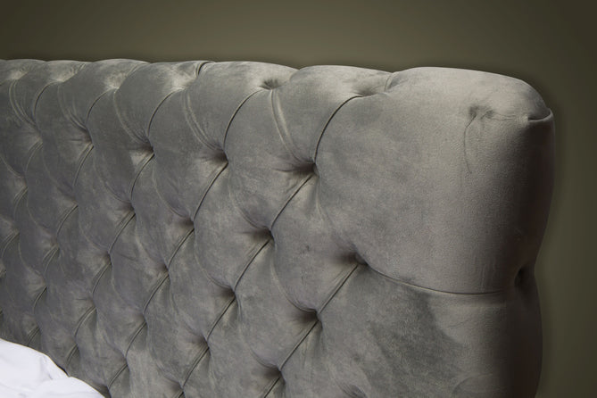 Oakley Chesterfield Bed